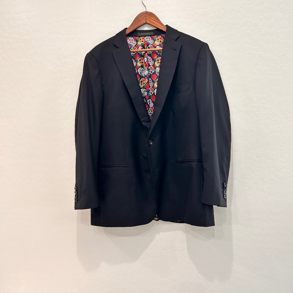 Indochino 100% Wool Blend Blazer skull  Lining Size 34with Pants Size 31 x 29